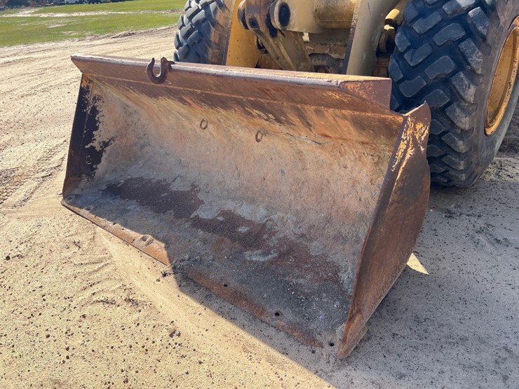 1993-deere-444e-image-12