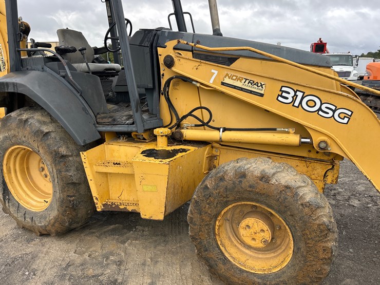 deere-310sg-image-17