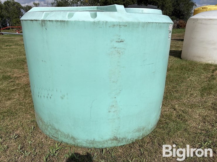 green-1500-gallon-liquid-tank-image-10