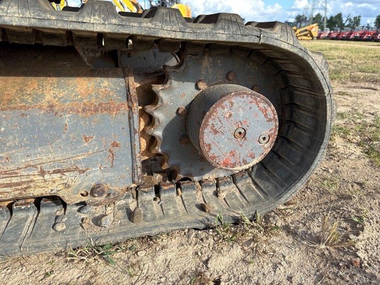 takeuchi-tb230-image-11