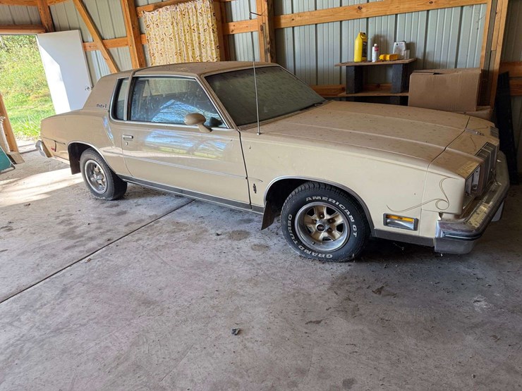 1979-olds-cutlass-supreme,-2-door,-sun-roof,-ralley-wheels,-145,000-miles,-image-1