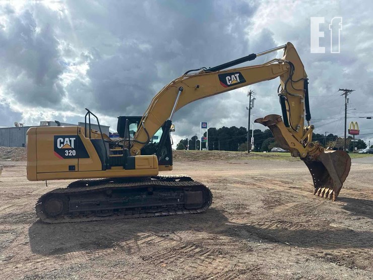 2019-caterpillar-320-image-41