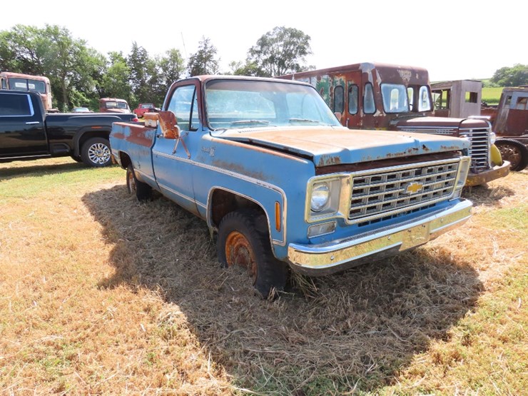 1976-chevrolet-c20-image-3