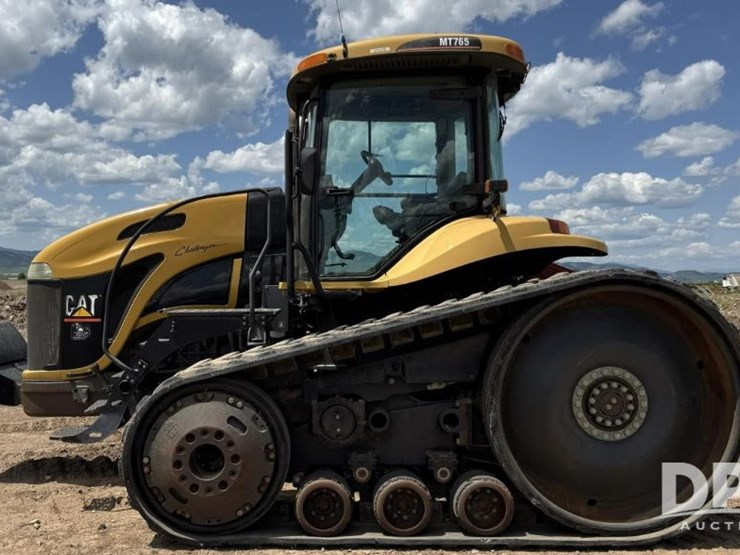 2002-challenger-mt765-image-1