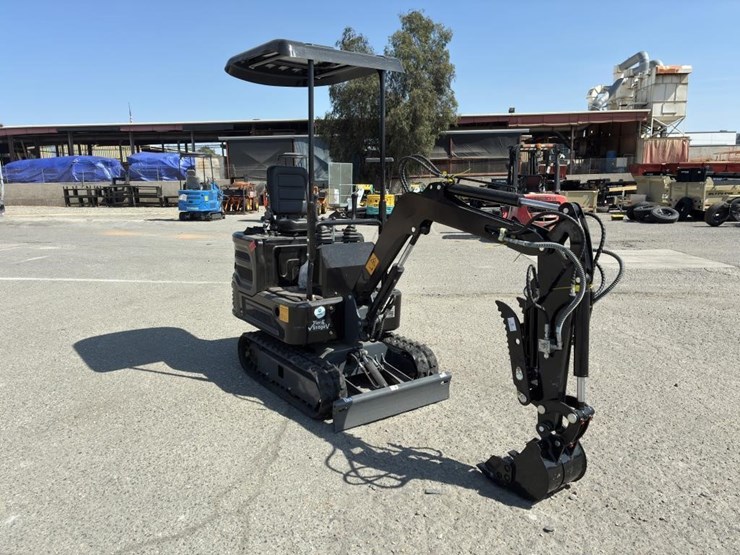 2025-dig-master-dm105-excavator-image-2