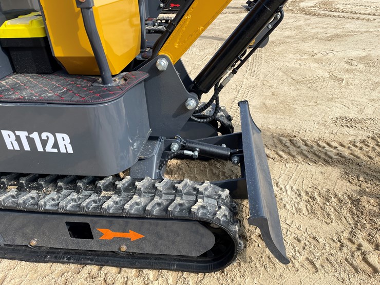 #203-•-new-rt12r-mini-excavator-image-18