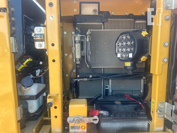 2021-caterpillar-313-image-24
