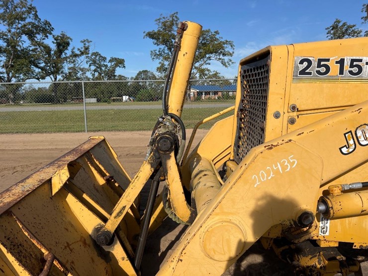 john-deere-310d-image-23