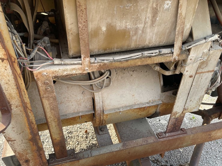 #8633-•-hobart-powerweld-303-welder-trailer-(maq)-image-36