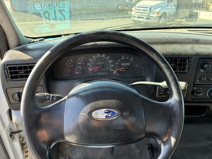 2010-ford-f650-image-16