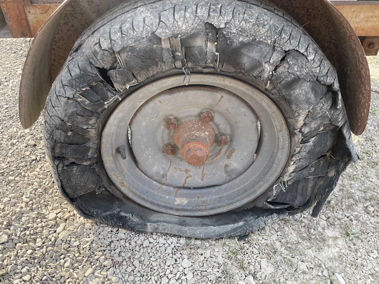 #8633-•-hobart-powerweld-303-welder-trailer-(maq)-image-11