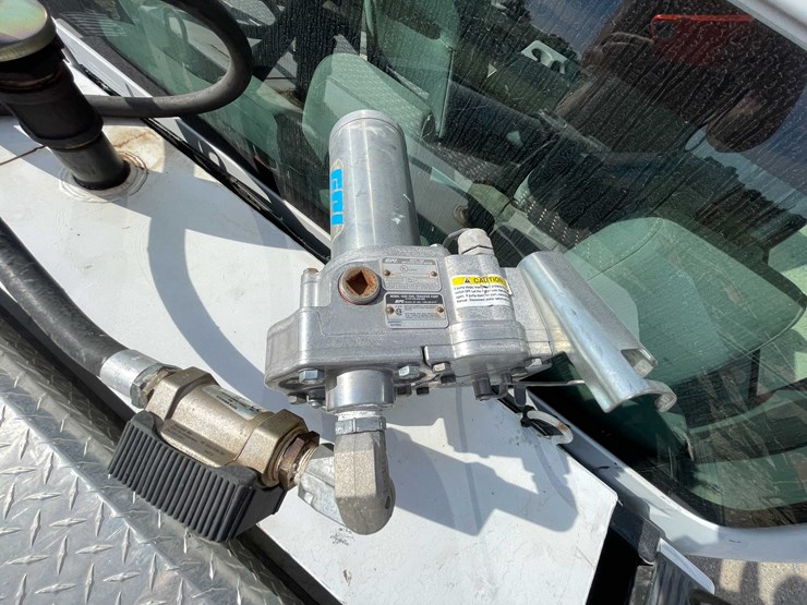 2011-ford-f250-xl-image-74