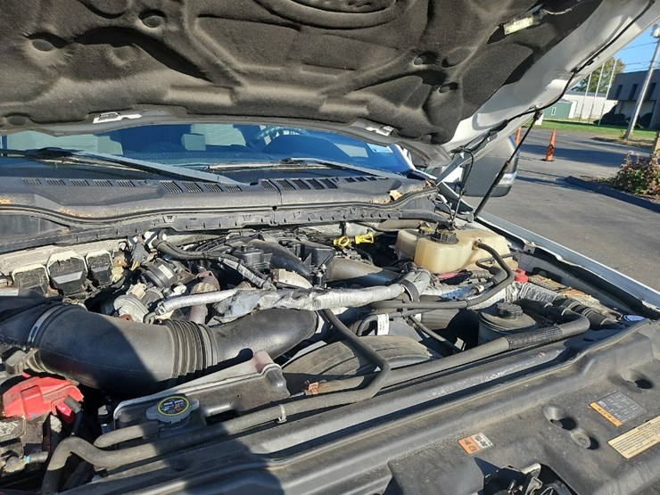 2018-ford-f350-xlt-image-9