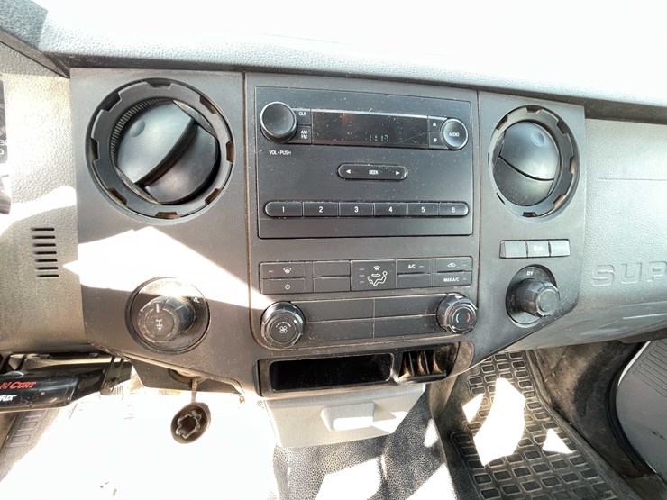 2011-ford-f250-xl-image-46