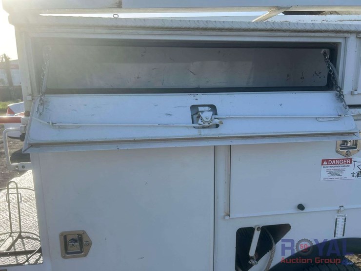 2014-ford-f550-image-29