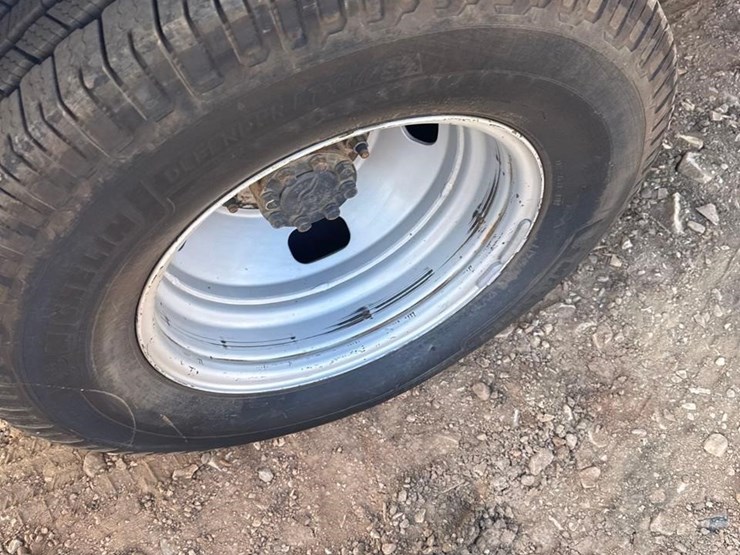 2017-ford-f350-xl-image-12