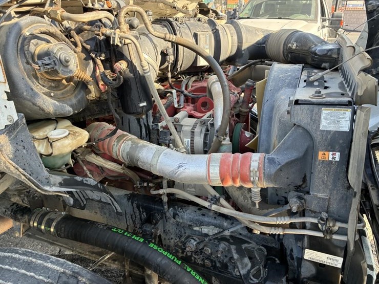 2010-ford-f650-image-8