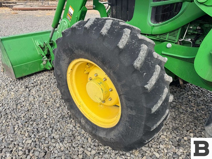 2011-john-deere-6115d-image-38
