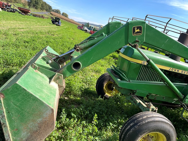 john-deere-2640-image-31