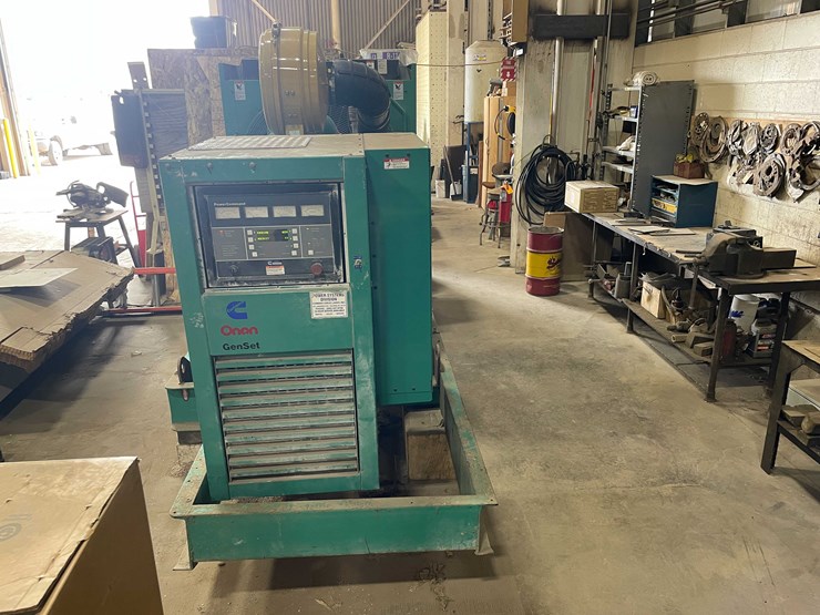 #8615-•-1999-cummins-dfeh-generator-(aps)-image-4