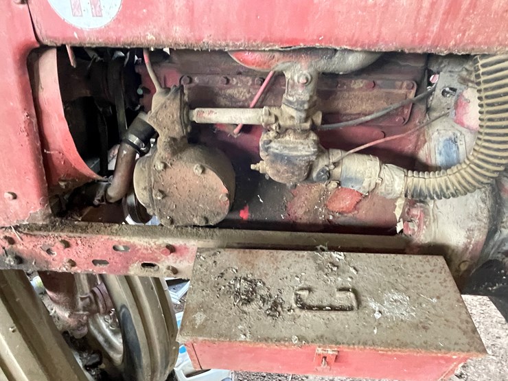 #4484-•-mccormick-super-h-tractor-image-10