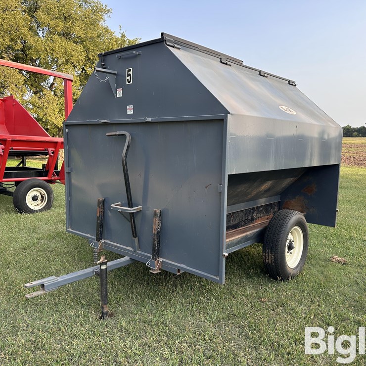 L-H 8’ X 7’ Creep Feeder