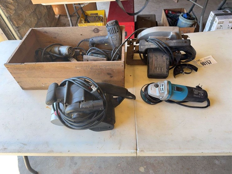 corded-tools--belt-sander,-grinder,-circular-saw,-engraver,-staple-gun-image-12
