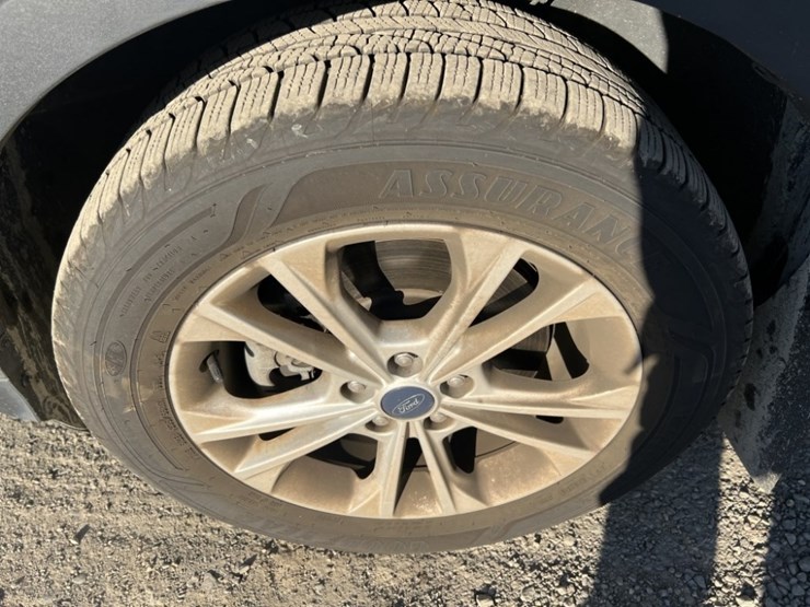 2017-ford-escape-image-15