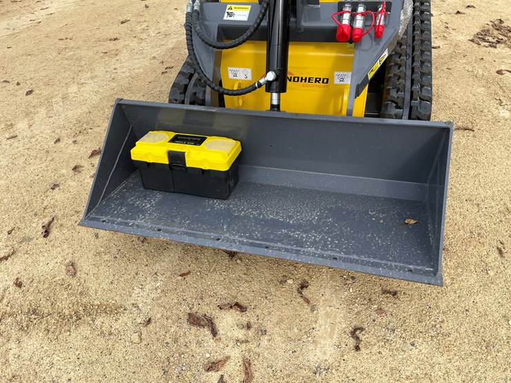 #215-•-new-landhonor-ride-on-skid-steer-loader-image-18