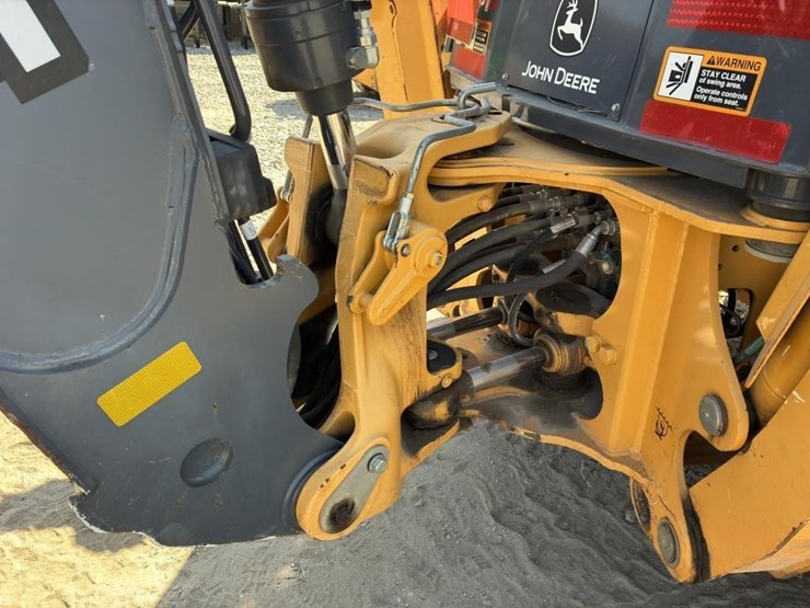 2018-deere-310l-image-7
