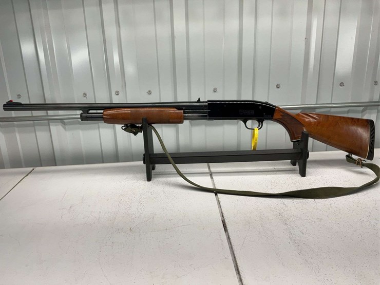 mossberg-coast-to-coast-master-mag-model-cc880-12ga-pump-shotgun,-checkered-image-1