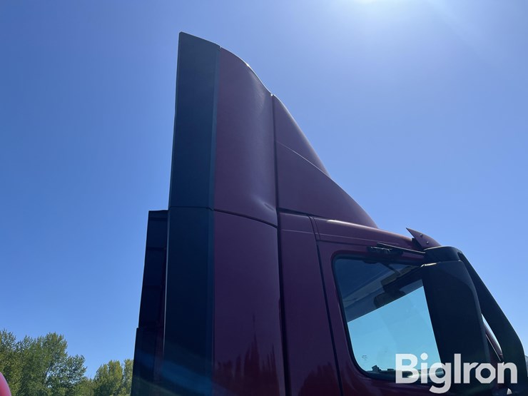 2016-volvo-vnm42t-truck-tractor-image-16