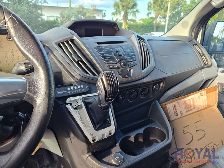 2017-ford-transit-image-22