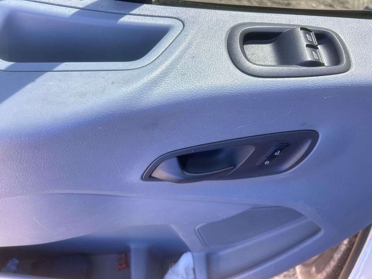 2015-ford-transit-image-10