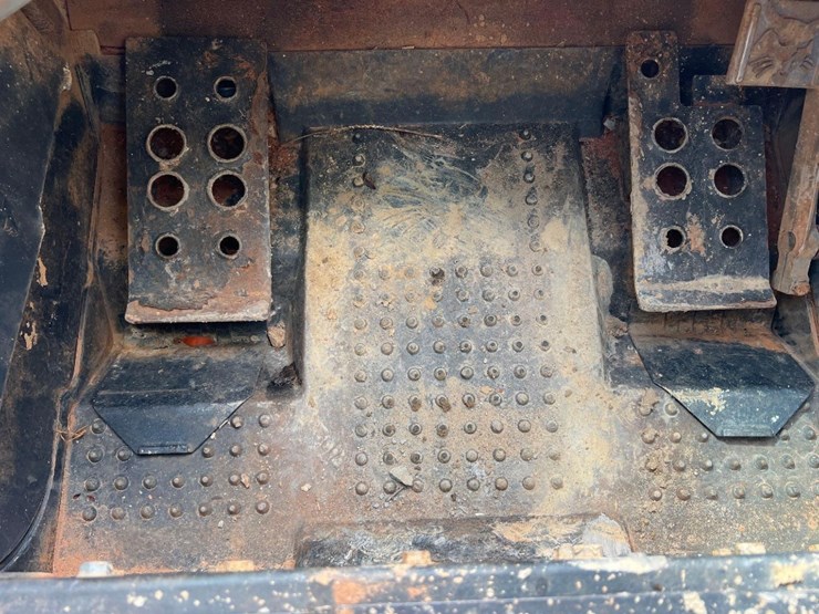 2022-bobcat-t595-image-29