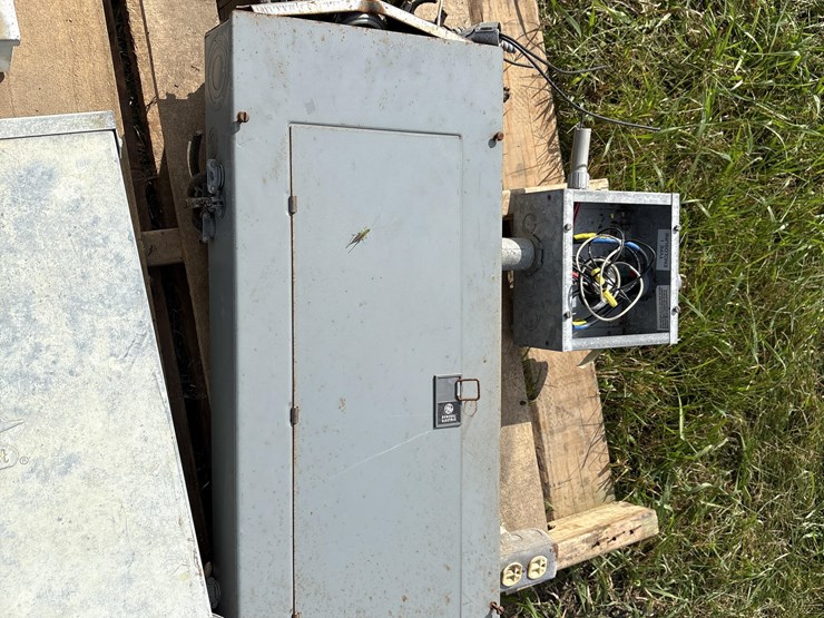 ge-220-volt-electric-panels-image-13