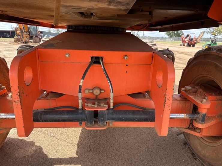 2007-jlg-600s-image-14