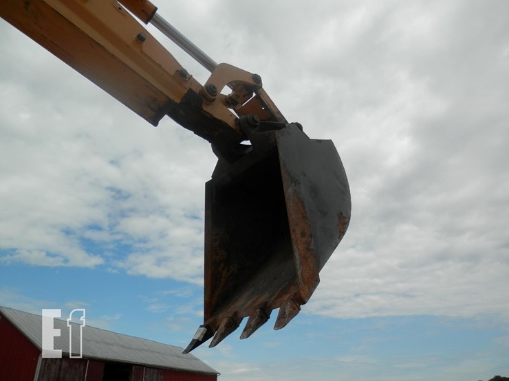 new-holland-555e-image-23