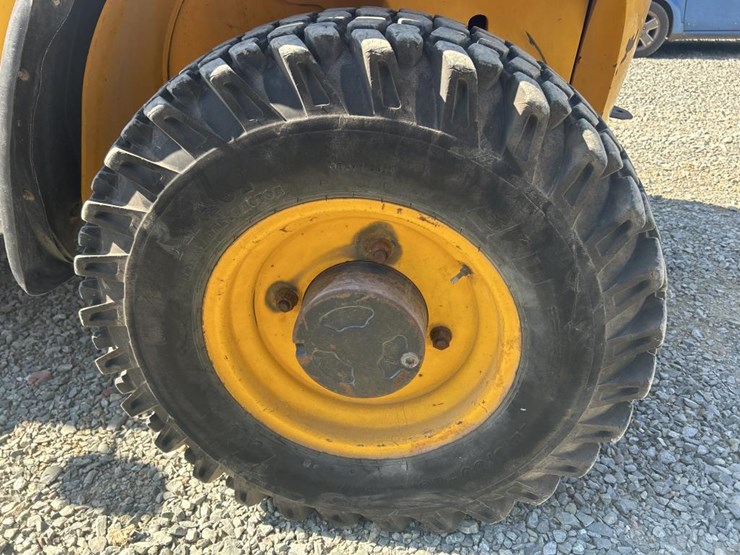 2009-jcb-527-55-image-51