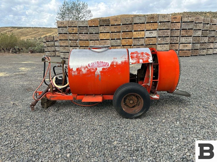 rears-300-gallon-orchard-sprayer-image-2