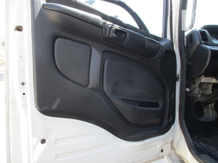 hino-338-image-13