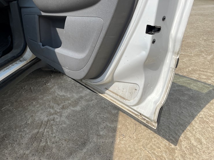 2012-chevrolet-traverse-ls-image-39