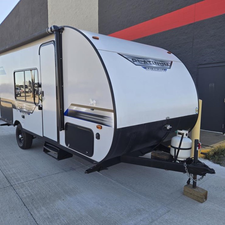 #1712 • 2020 Forest River Platinum Salem FSX Camper
