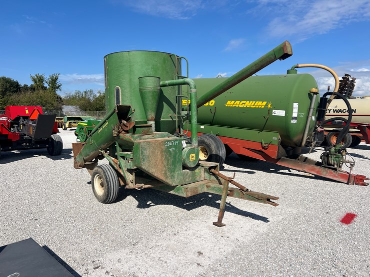 400-john-deere-400-image-1