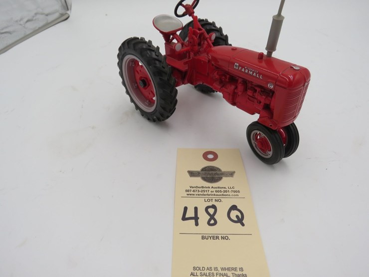 ertl-farmall-c-1/16th-scale-tractor-image-3