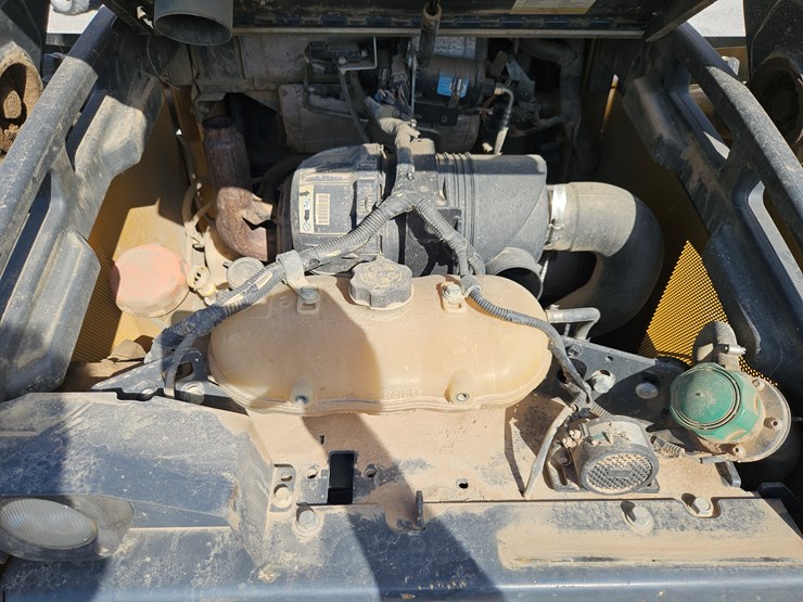 2018-deere-325g-image-19