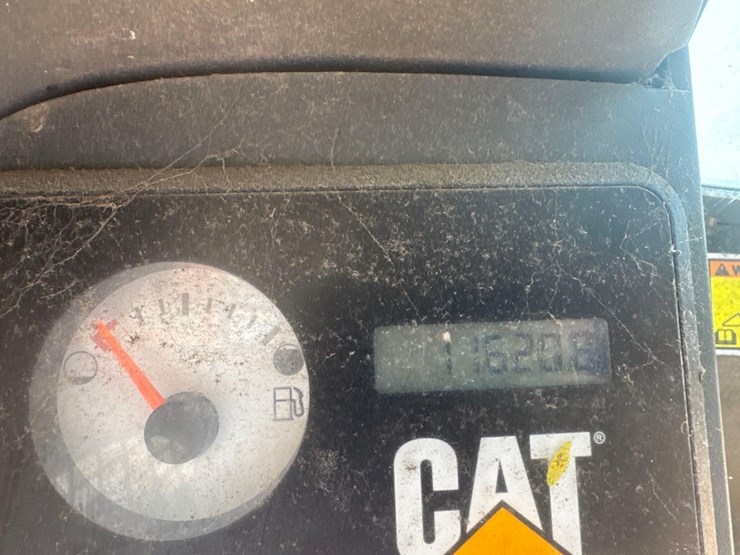 2012-caterpillar-246c-image-21
