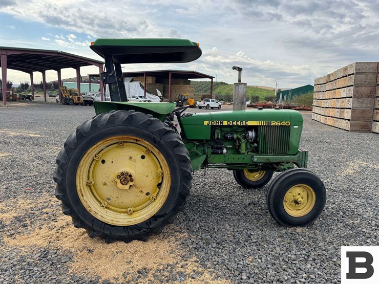 1976-john-deere-2640-image-7