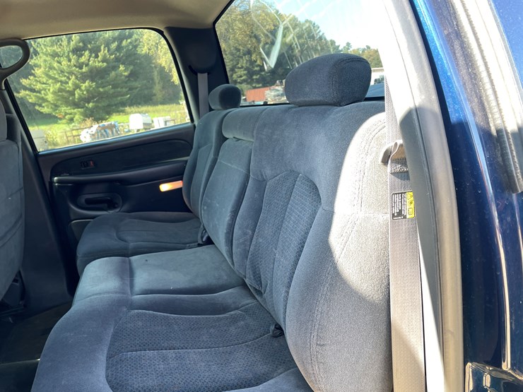 2002-chevrolet-silverado-2500hd-image-67