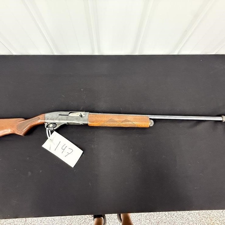 Remington model 1148 12 gauge Shotgun